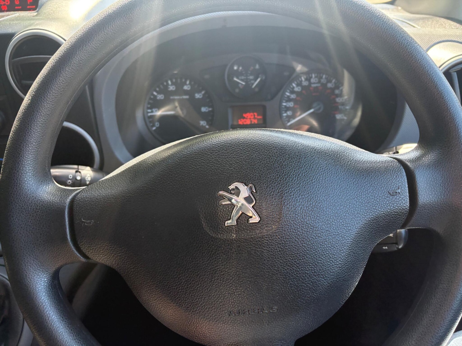 Used Peugeot Partner 2018 for sale - 78220949: Photo 16