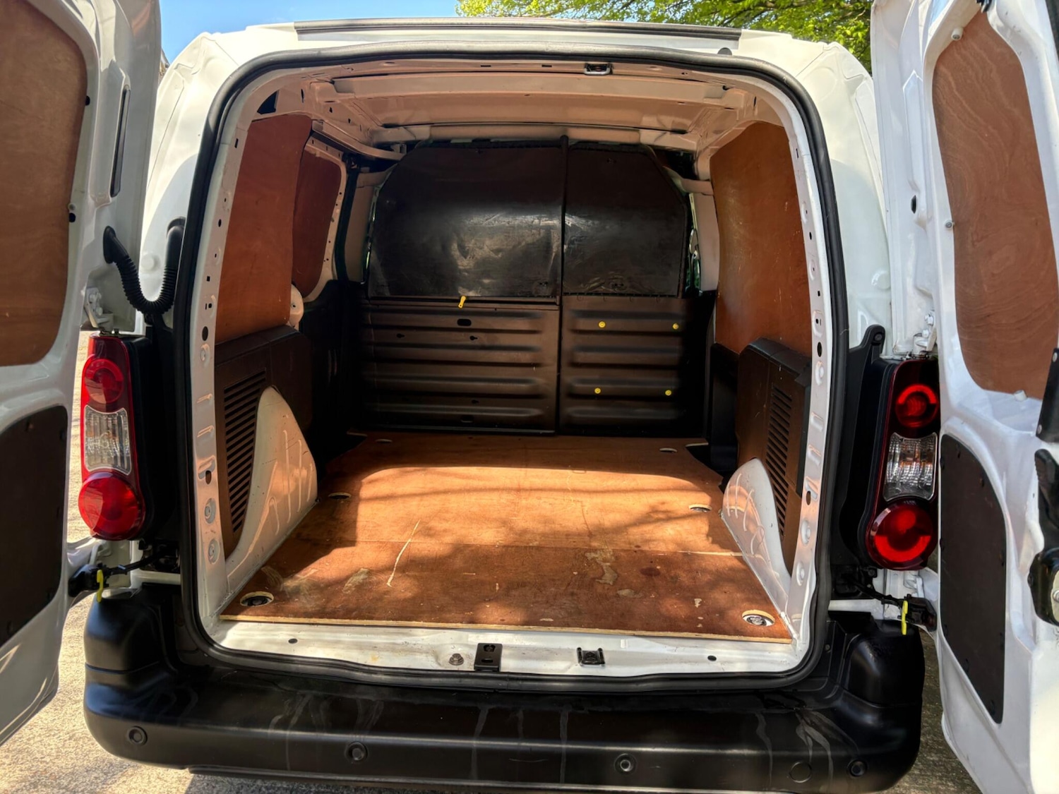 Used Peugeot Partner 2018 for sale - 78220949: Photo 18