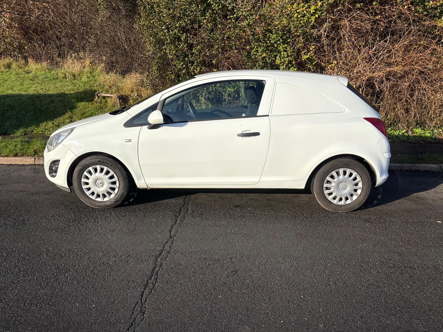 Used Vauxhall Corsa 2014 for sale - 76937650: Photo 4
