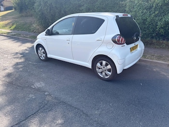 Used Toyota AYGO 2012 for sale - 75582340: Photo