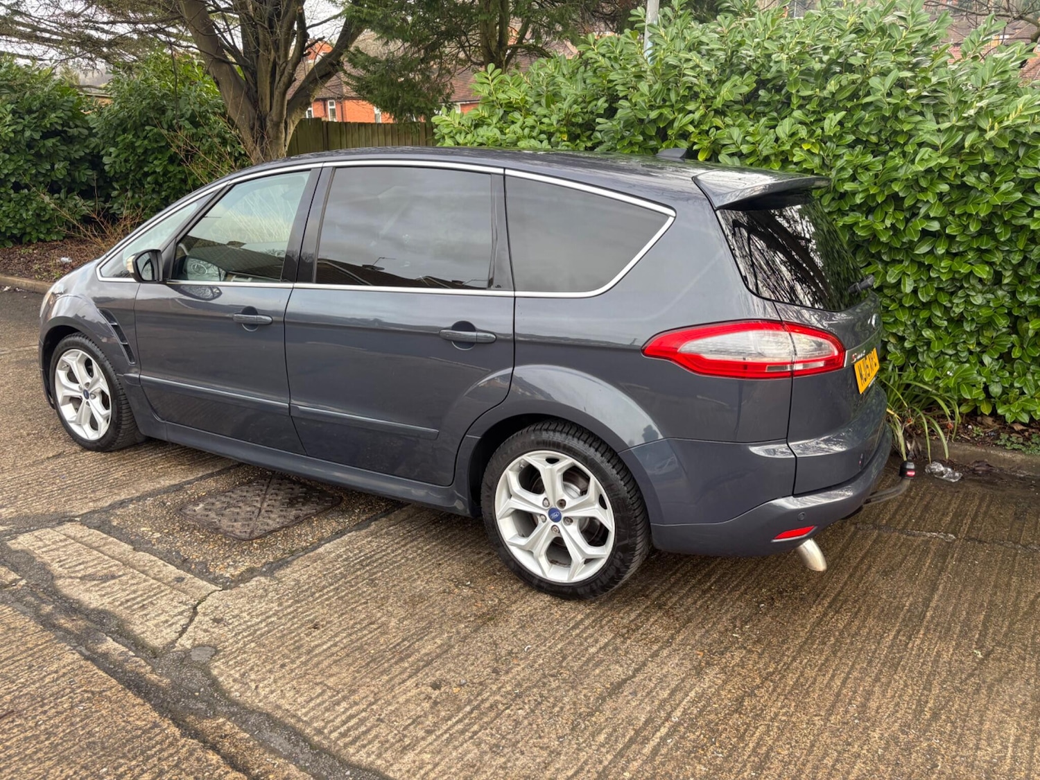 Used Ford S-Max 2015 for sale - 77565474: Photo 3