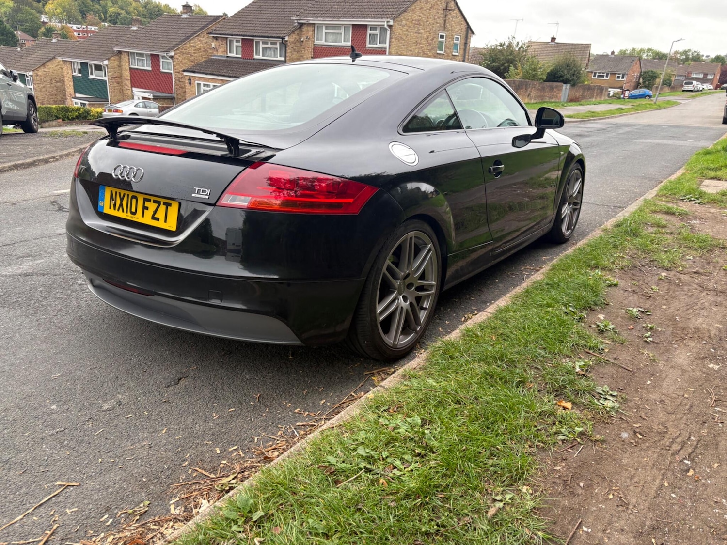 Used Audi TT 2010 for sale - 76717625: Photo 2