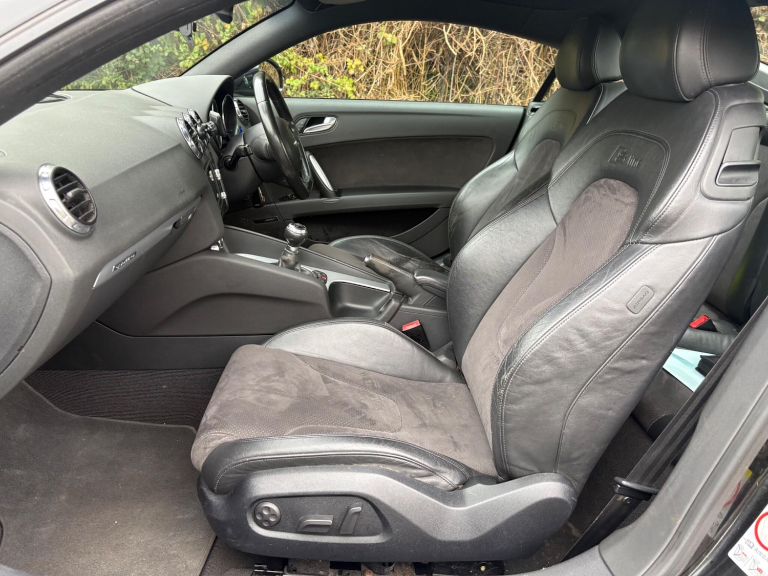 Used Audi TT 2010 for sale - 76717625: Photo 22