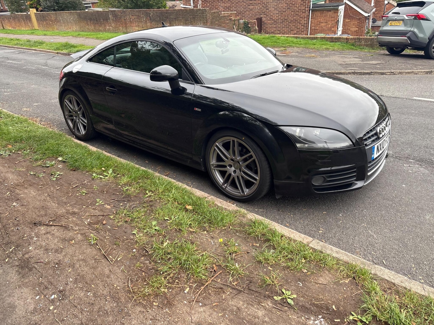 Used Audi TT 2010 for sale - 76717625: Photo 4
