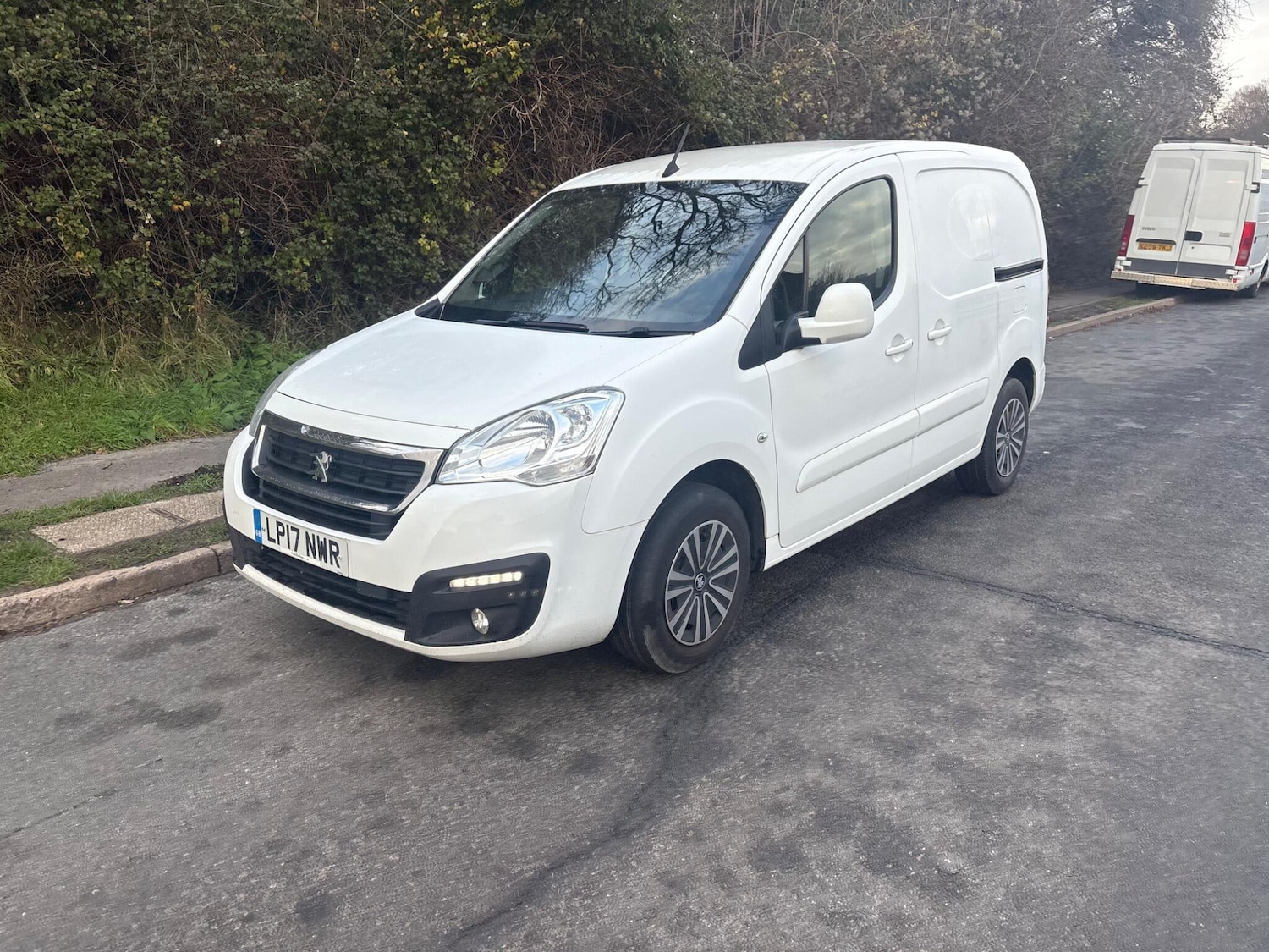 Used Peugeot Partner 2017 for sale - 76969096: Photo 1