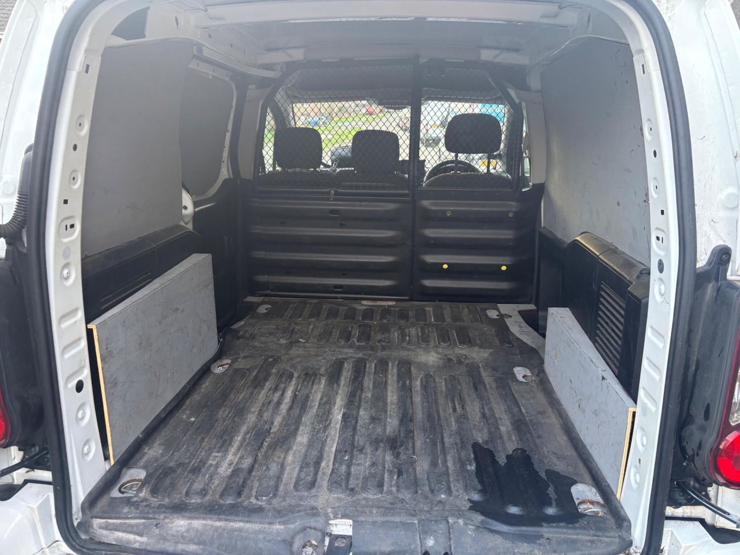 Used Peugeot Partner 2017 for sale - 76969096: Photo 10