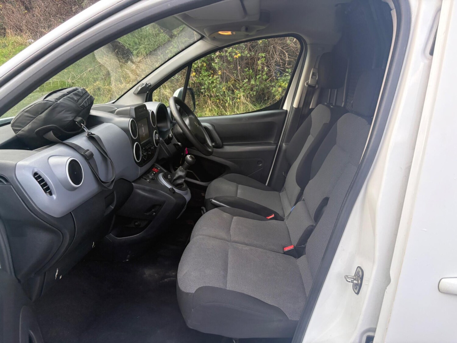 Used Peugeot Partner 2017 for sale - 76969096: Photo 19