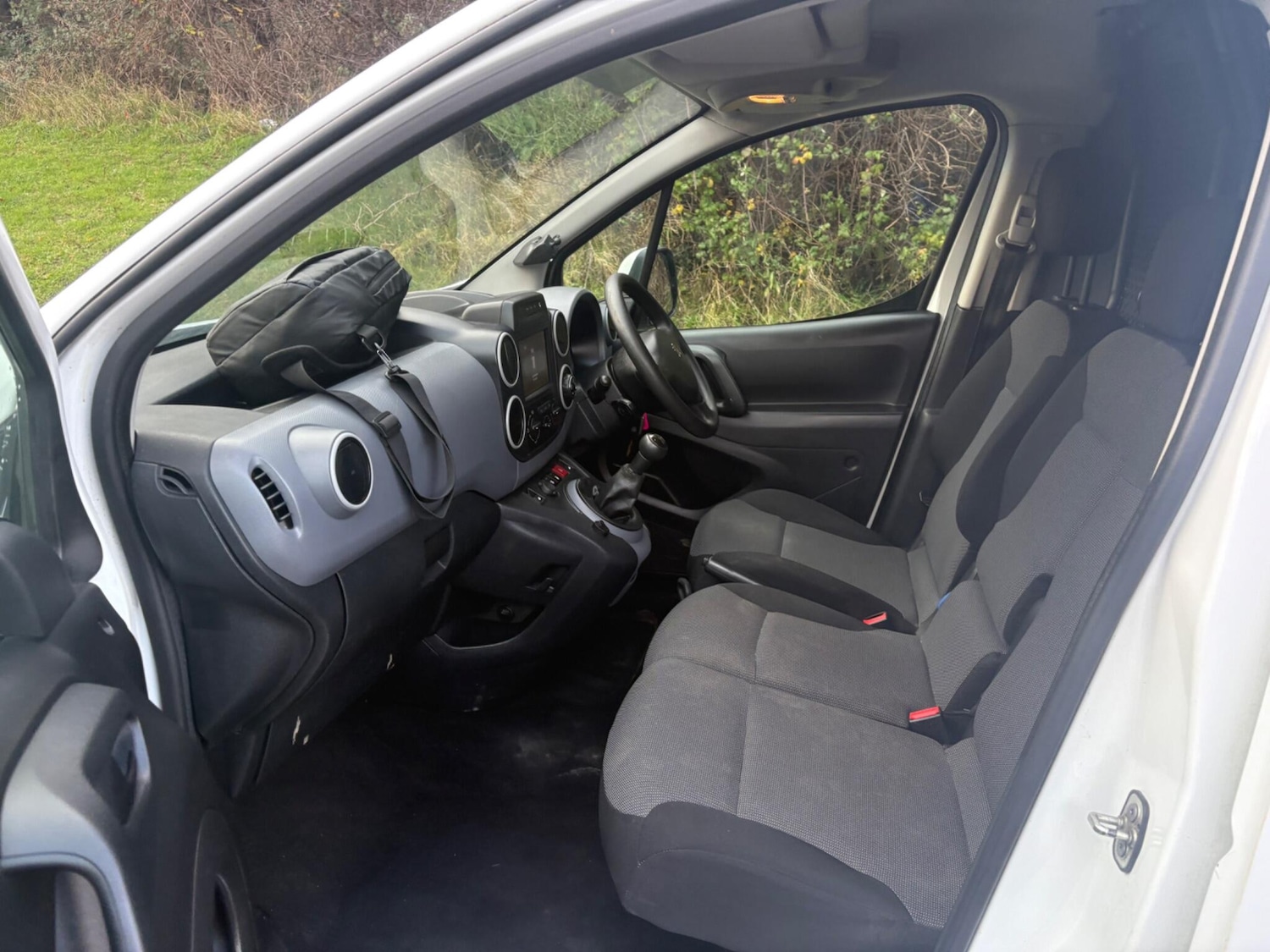 Used Peugeot Partner 2017 for sale - 76969096: Photo 28