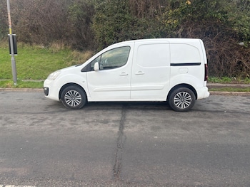 Used Peugeot Partner 2017 for sale - 76969096: Photo