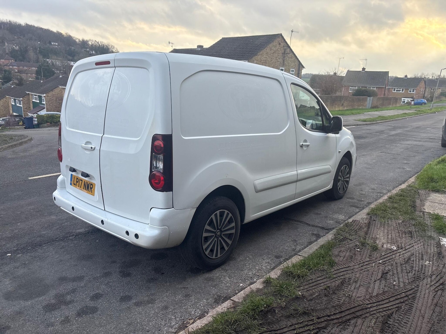 Used Peugeot Partner 2017 for sale - 76969096: Photo 33