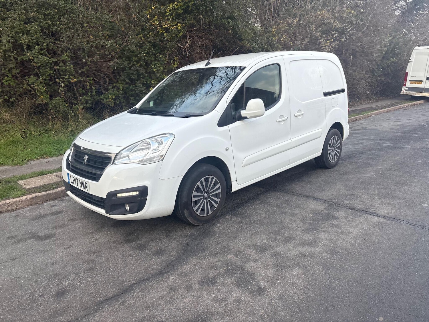 Used Peugeot Partner 2017 for sale - 76969096: Photo 37