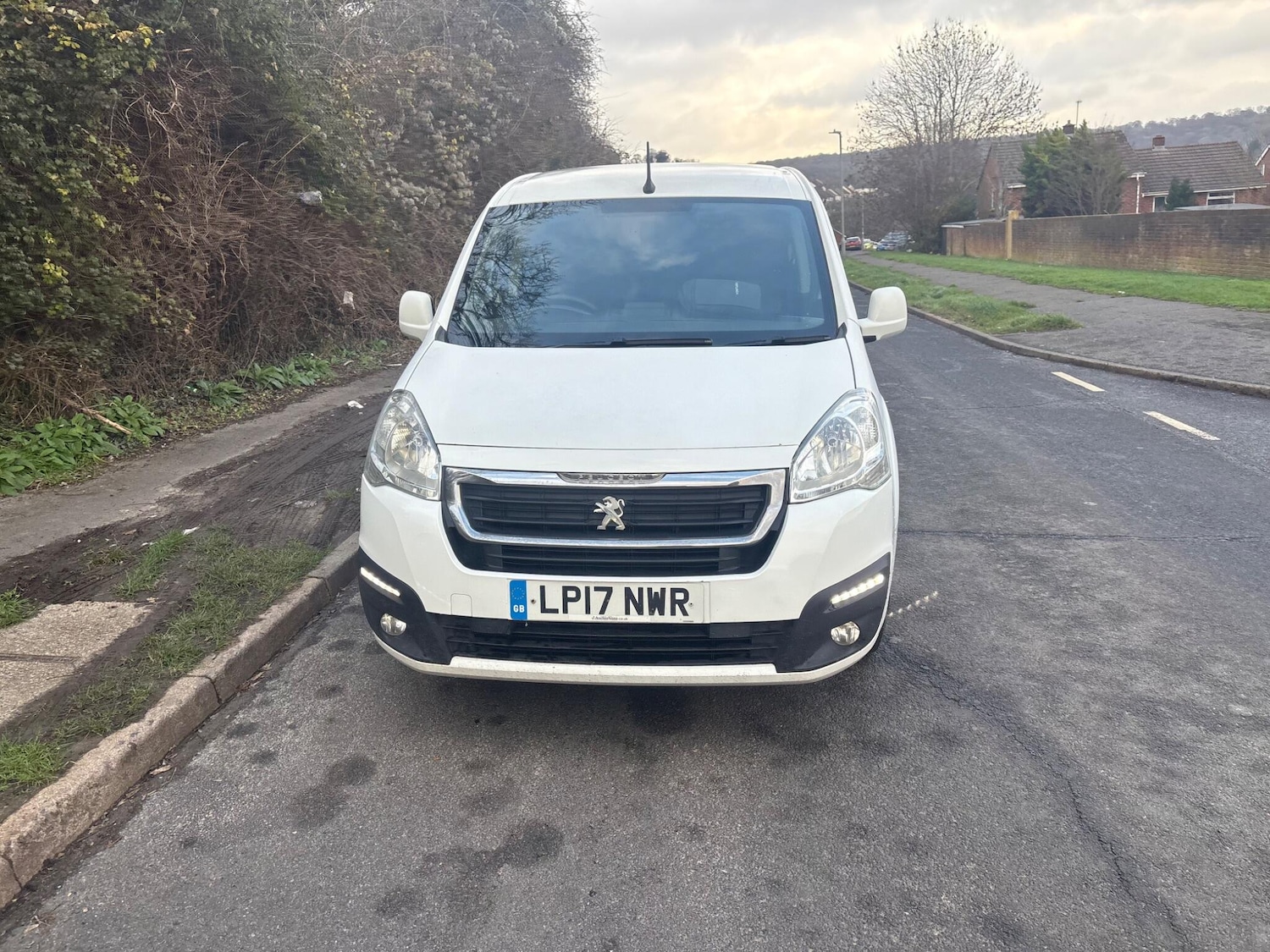 Used Peugeot Partner 2017 for sale - 76969096: Photo 38