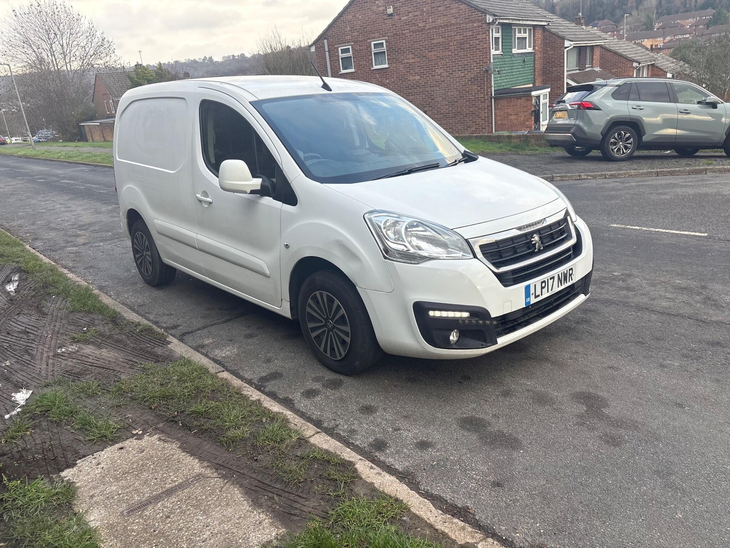 Used Peugeot Partner 2017 for sale - 76969096: Photo 39