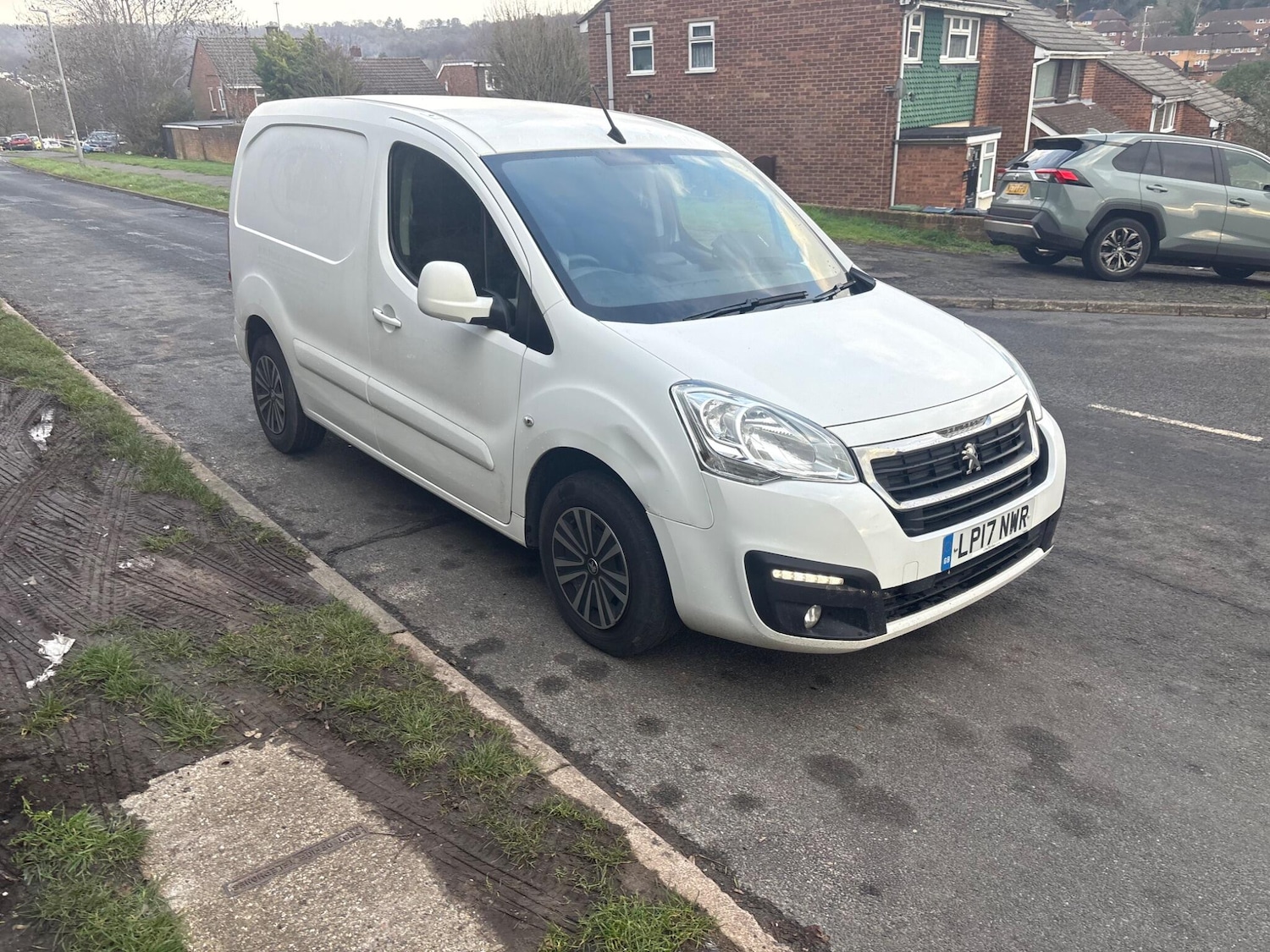 Used Peugeot Partner 2017 for sale - 76969096: Photo 40