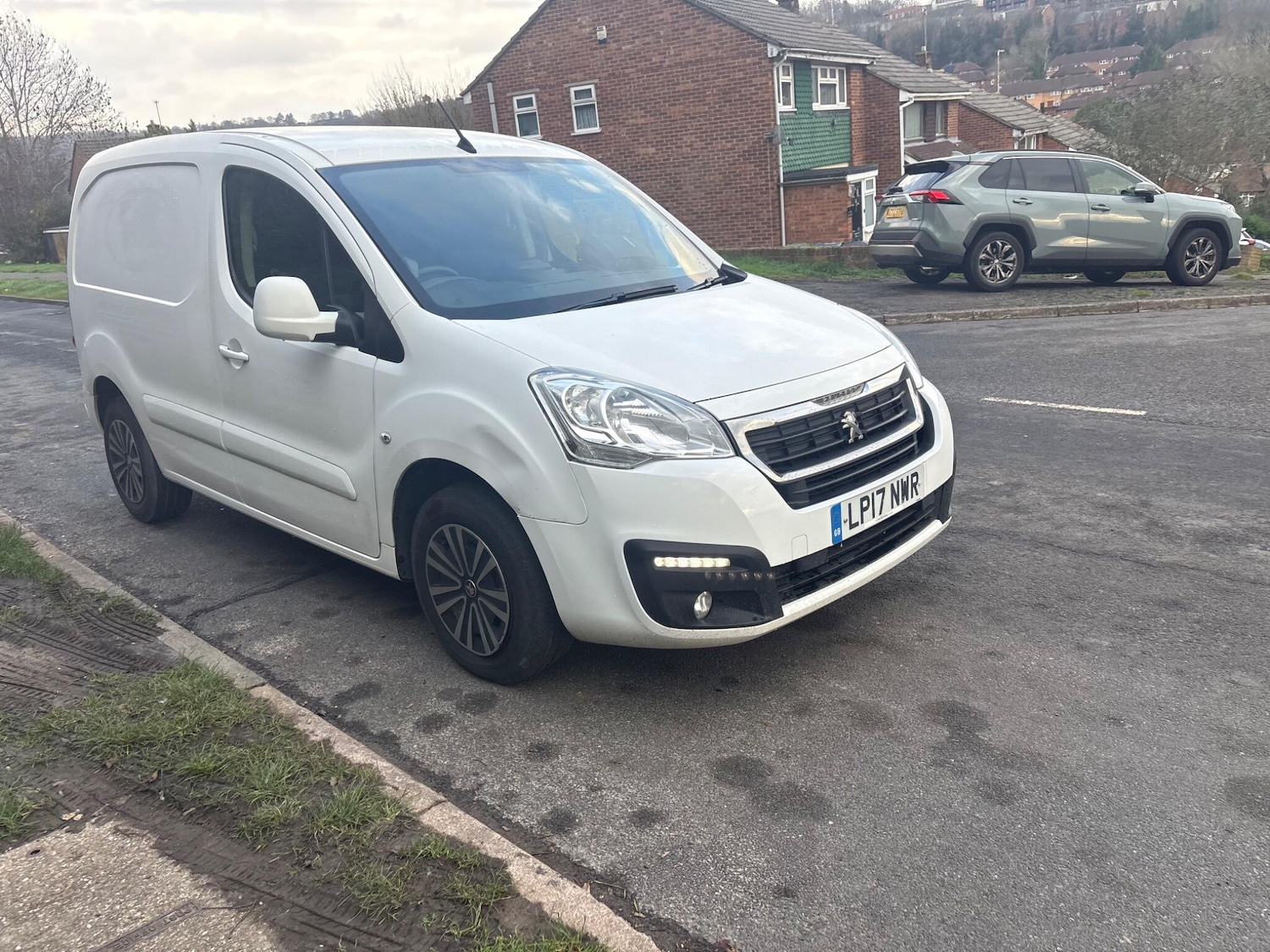 Used Peugeot Partner 2017 for sale - 76969096: Photo 42