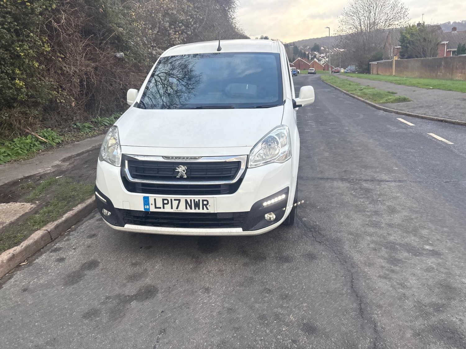 Used Peugeot Partner 2017 for sale - 76969096: Photo 43