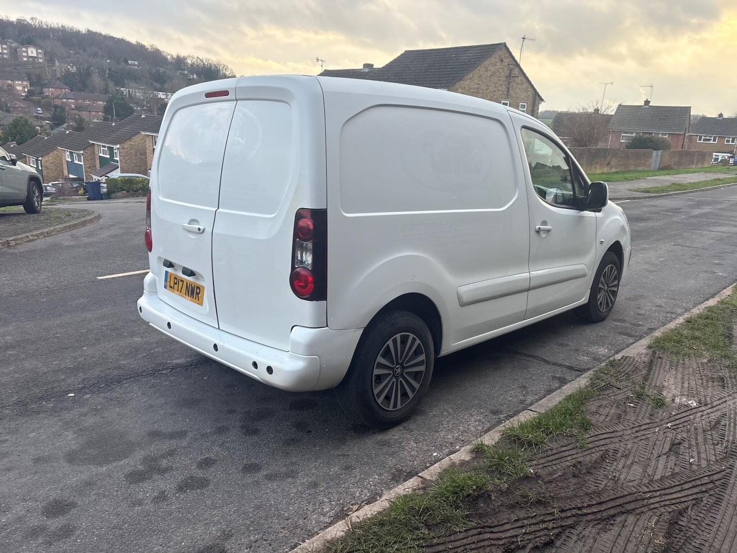 Used Peugeot Partner 2017 for sale - 76969096: Photo 51