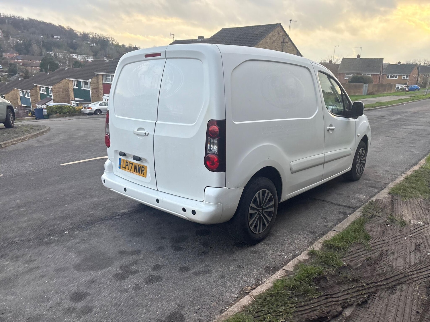 Used Peugeot Partner 2017 for sale - 76969096: Photo 52