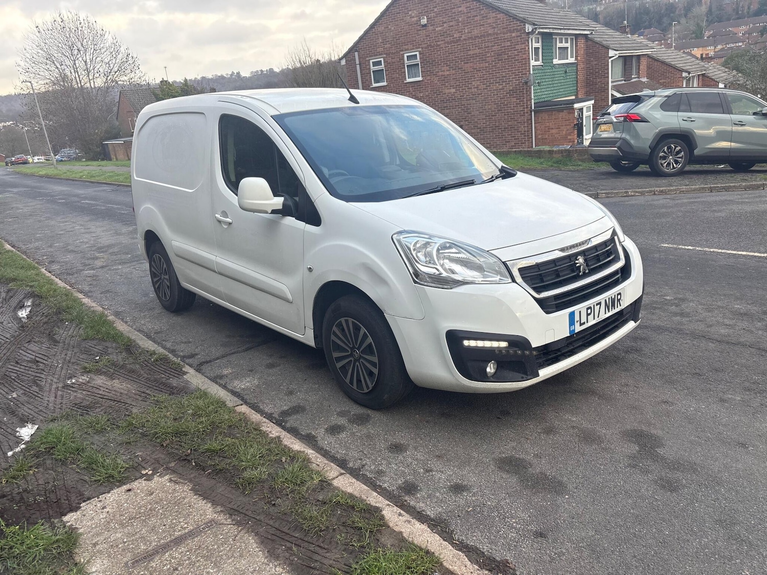 Used Peugeot Partner 2017 for sale - 76969096: Photo 55