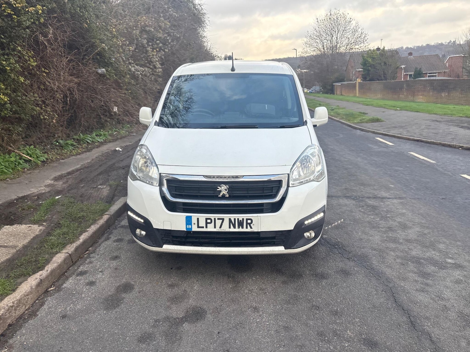 Used Peugeot Partner 2017 for sale - 76969096: Photo 57