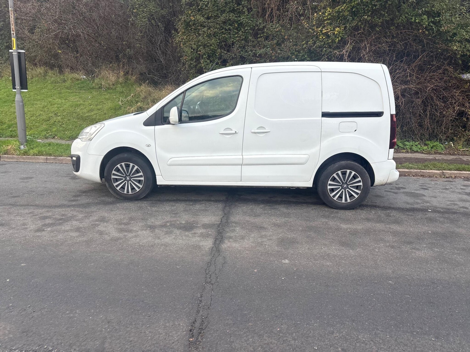 Used Peugeot Partner 2017 for sale - 76969096: Photo 59