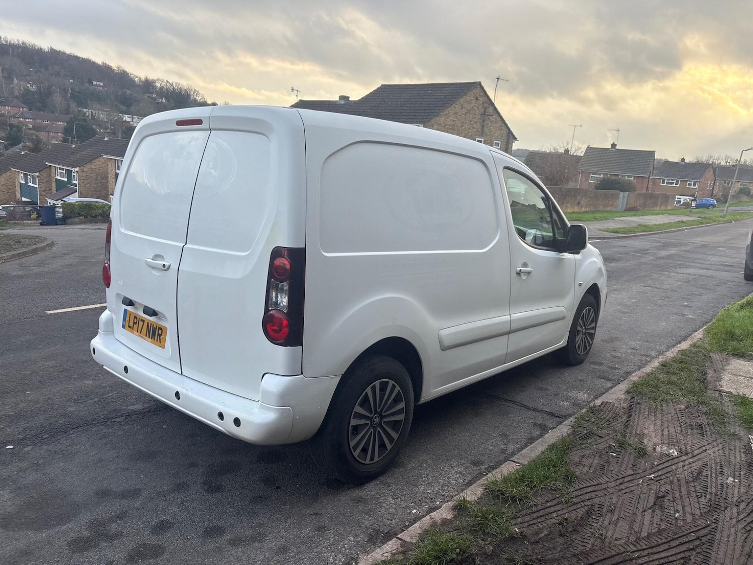 Used Peugeot Partner 2017 for sale - 76969096: Photo 62