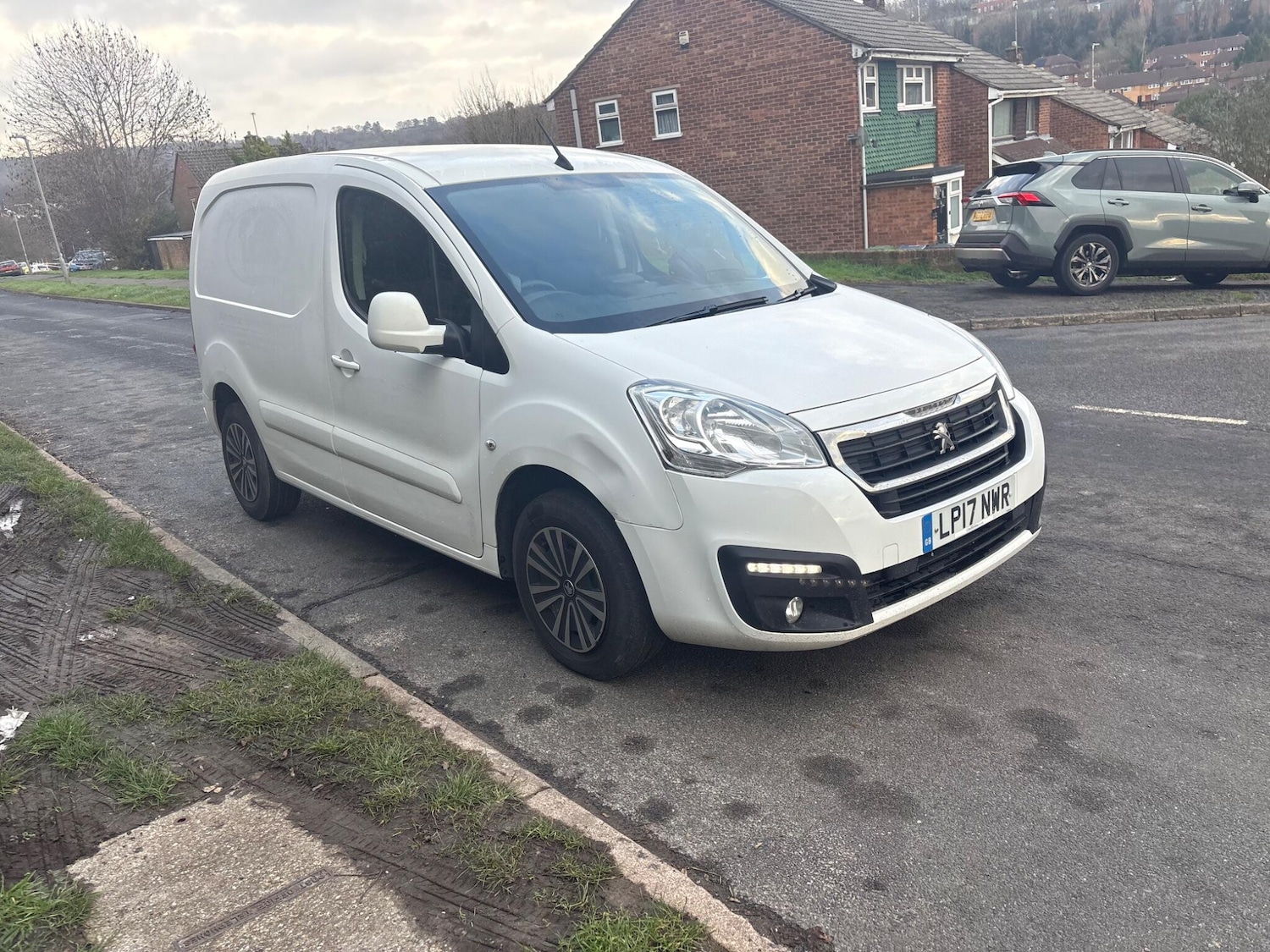 Used Peugeot Partner 2017 for sale - 76969096: Photo 8