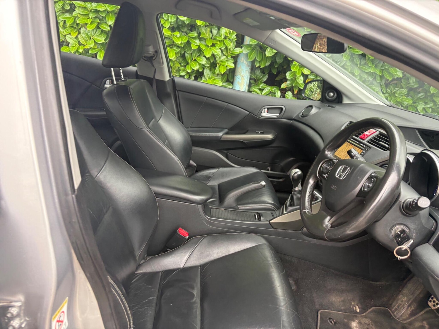 Used Honda Civic 2012 for sale - 77802560: Photo 25