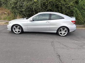 Used Mercedes-Benz CLC 2009 for sale - 75743146: Photo