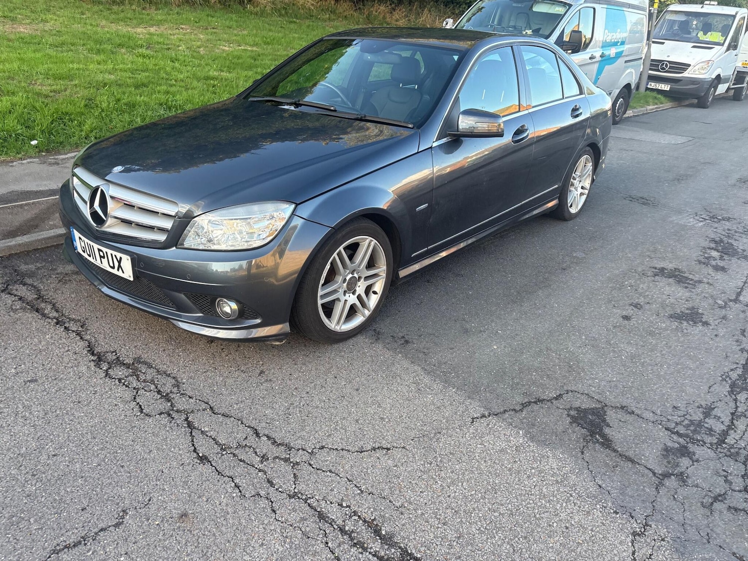 Used Mercedes-Benz C-Class 2011 for sale - 76100257: Photo 1