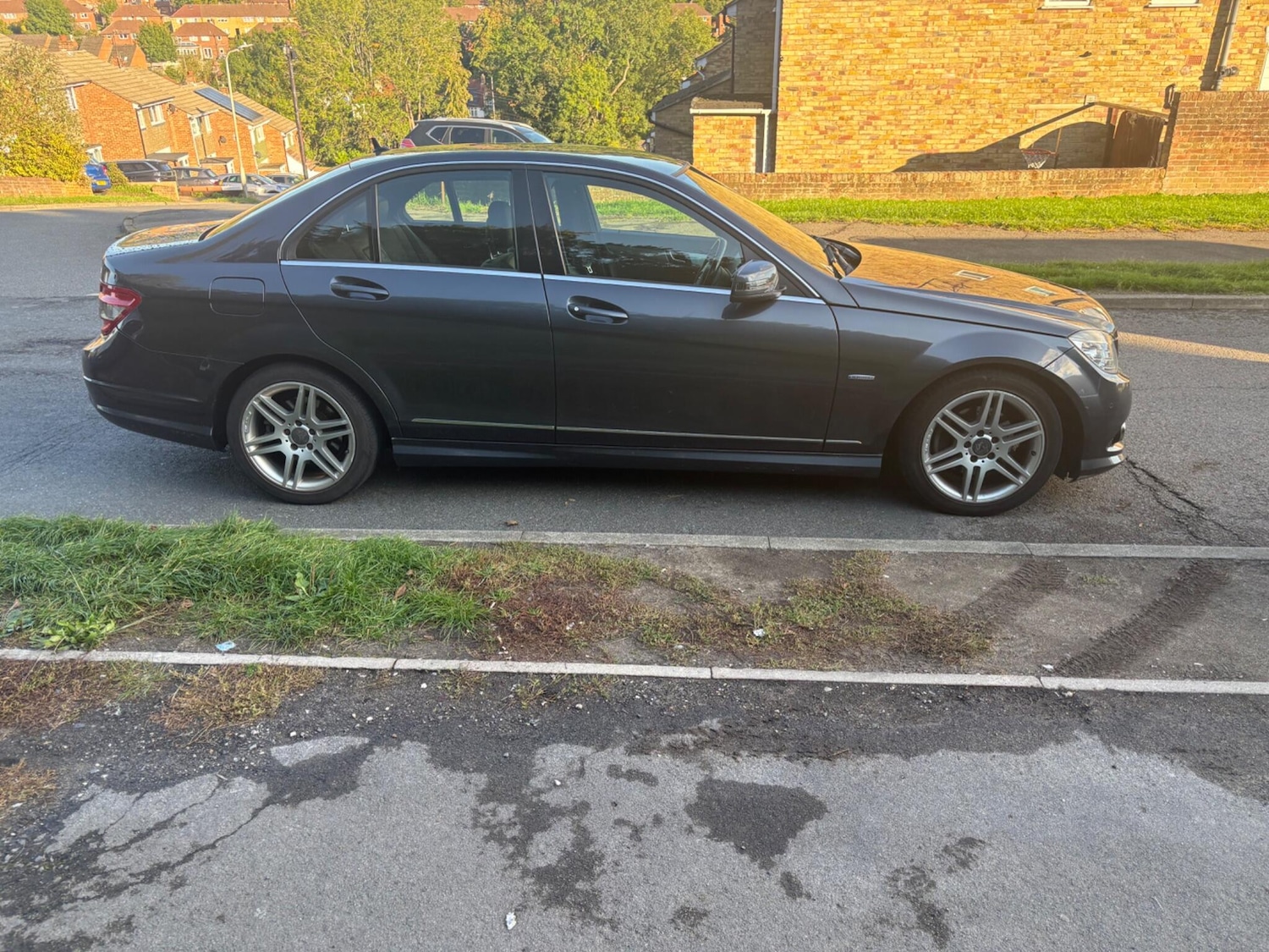 Used Mercedes-Benz C-Class 2011 for sale - 76100257: Photo 10