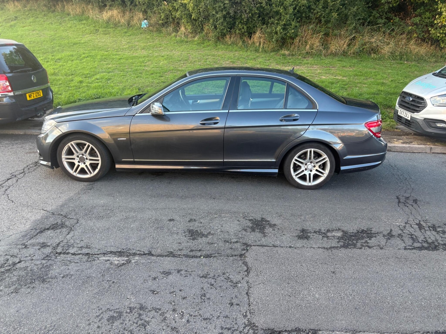 Used Mercedes-Benz C-Class 2011 for sale - 76100257: Photo 12