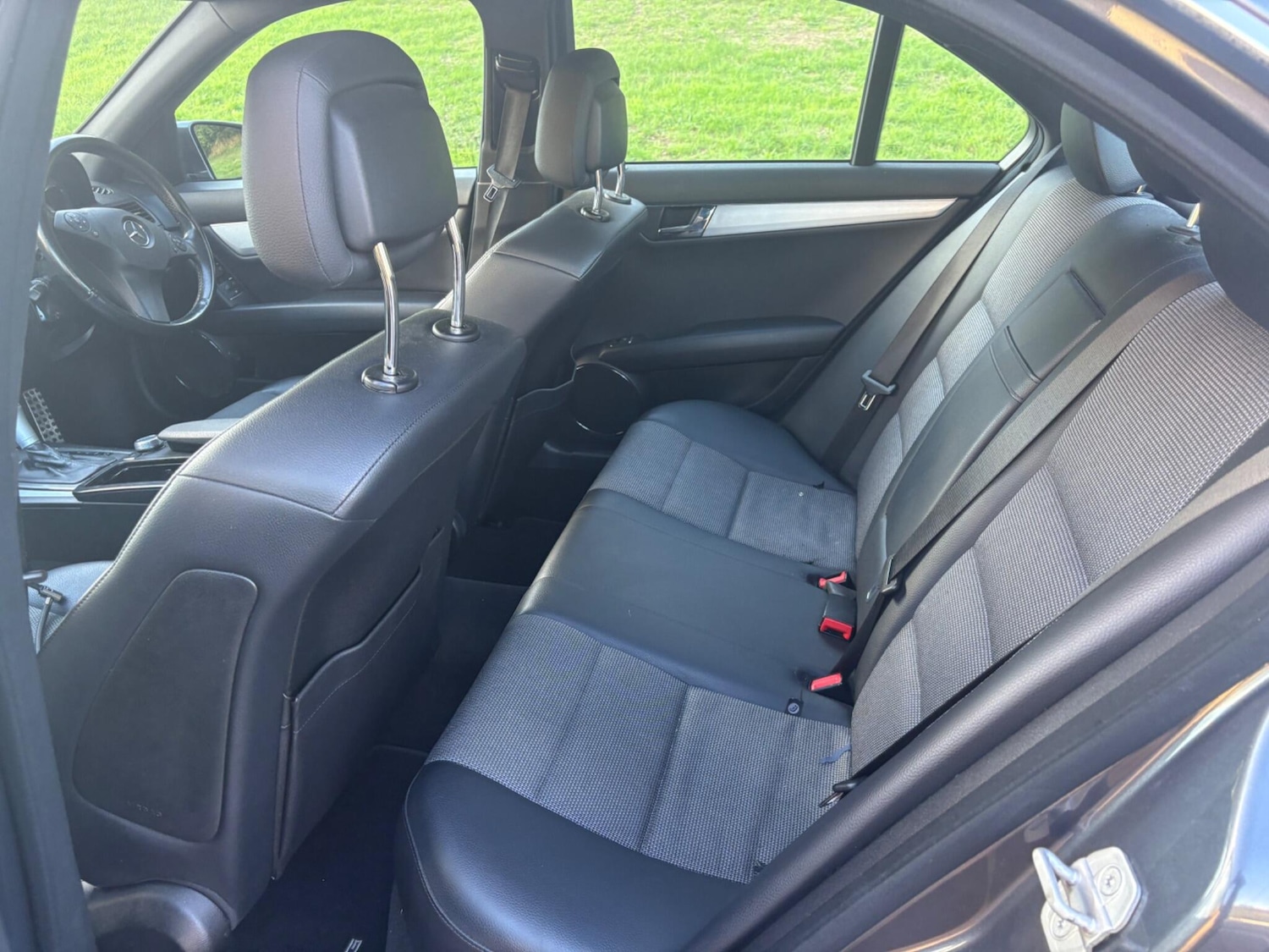 Used Mercedes-Benz C-Class 2011 for sale - 76100257: Photo 13
