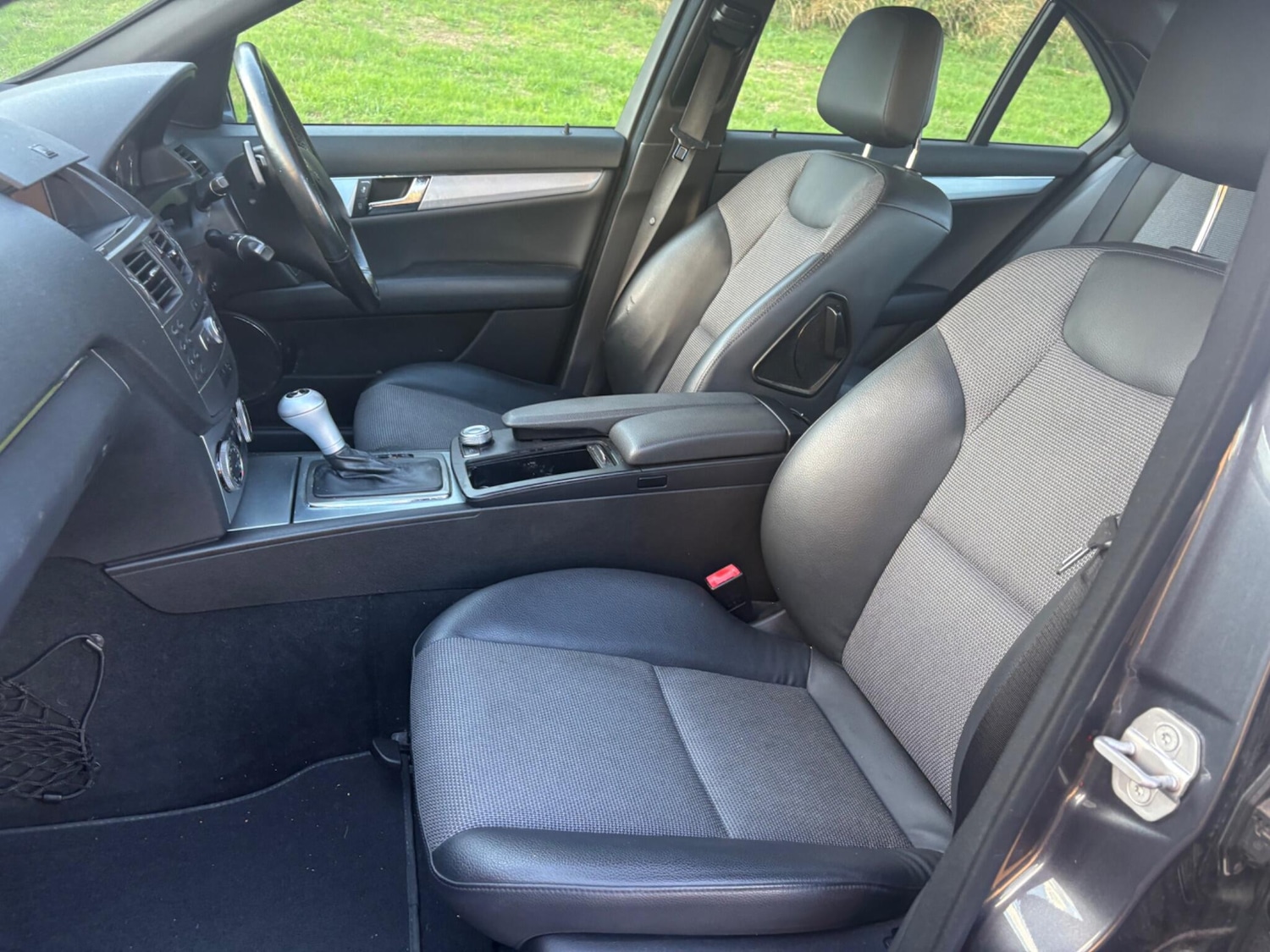 Used Mercedes-Benz C-Class 2011 for sale - 76100257: Photo 19
