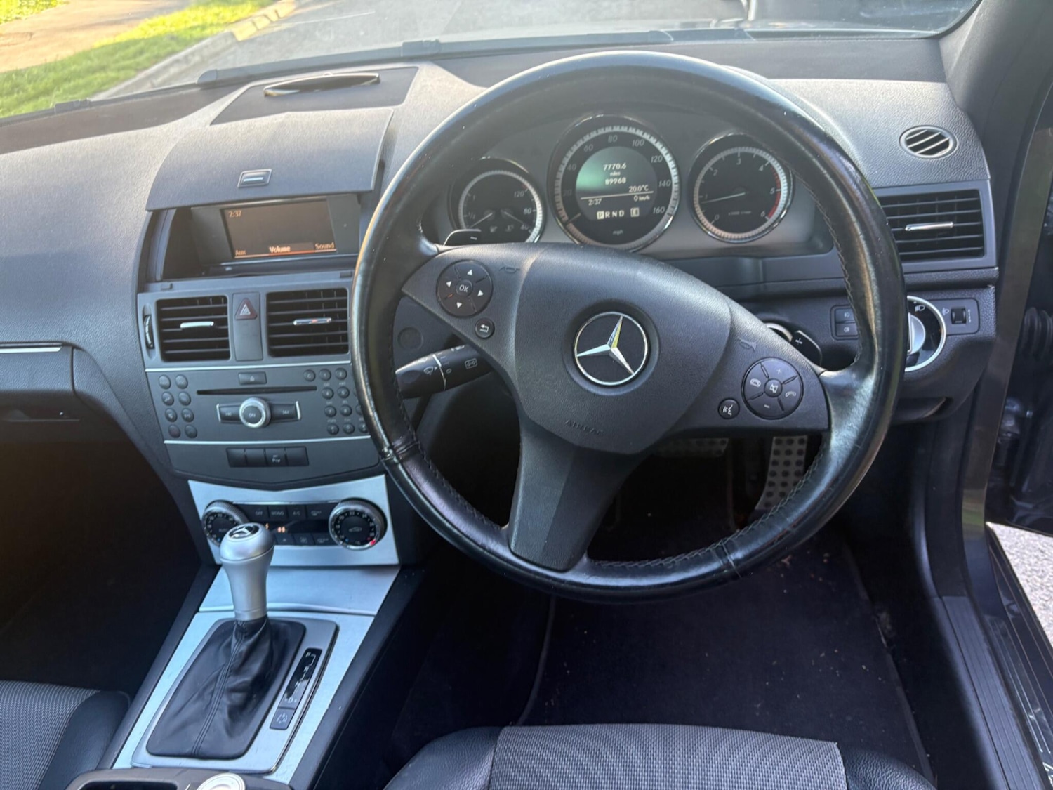 Used Mercedes-Benz C-Class 2011 for sale - 76100257: Photo 32