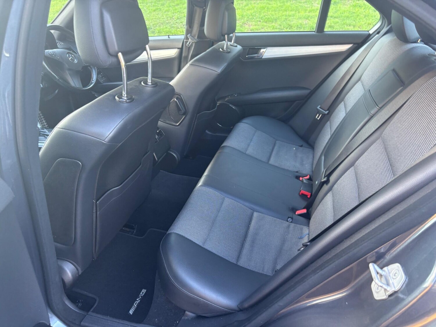 Used Mercedes-Benz C-Class 2011 for sale - 76100257: Photo 42