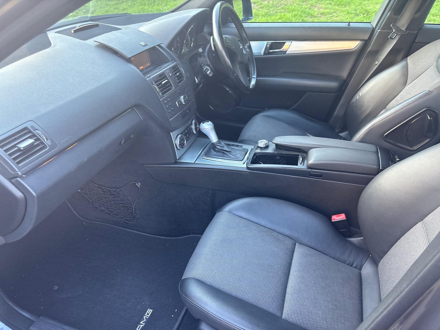 Used Mercedes-Benz C-Class 2011 for sale - 76100257: Photo 43