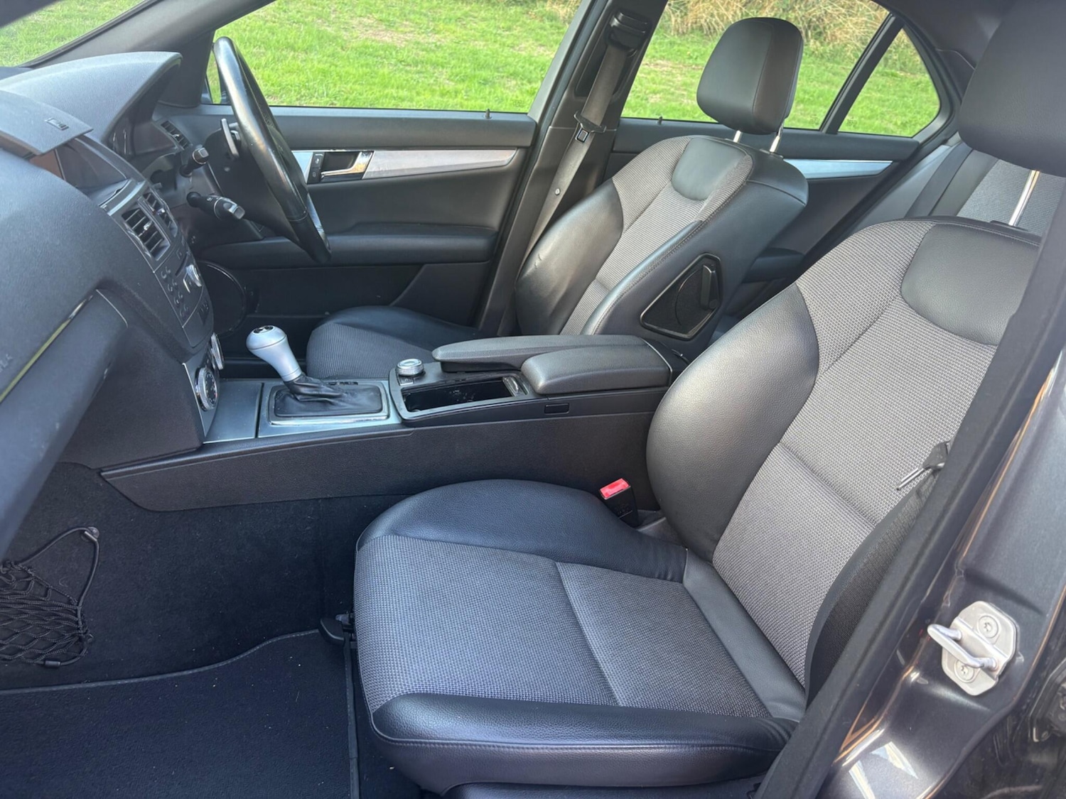 Used Mercedes-Benz C-Class 2011 for sale - 76100257: Photo 45