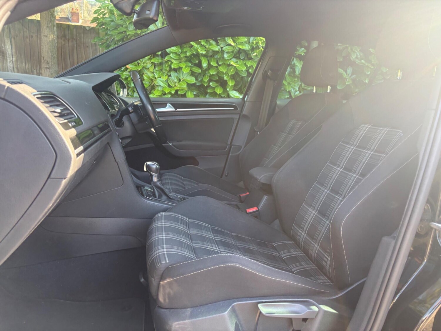 Used Volkswagen Golf 2016 for sale - 77971833: Photo 36