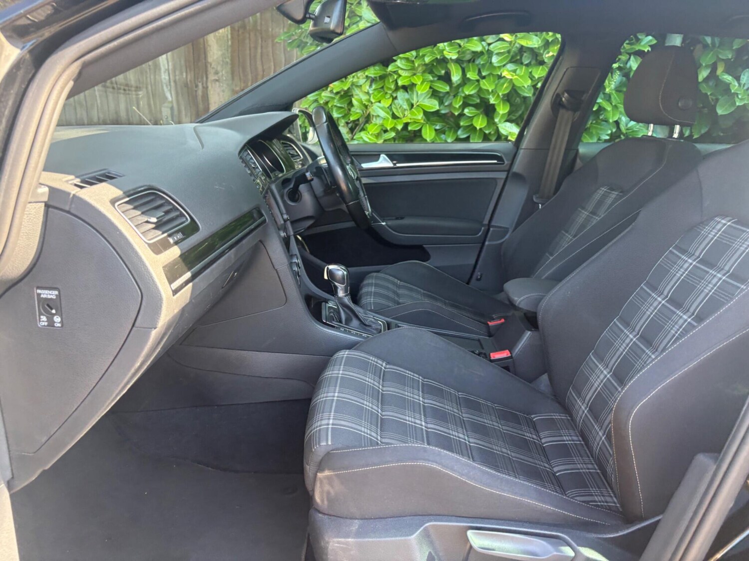 Used Volkswagen Golf 2016 for sale - 77971833: Photo 37