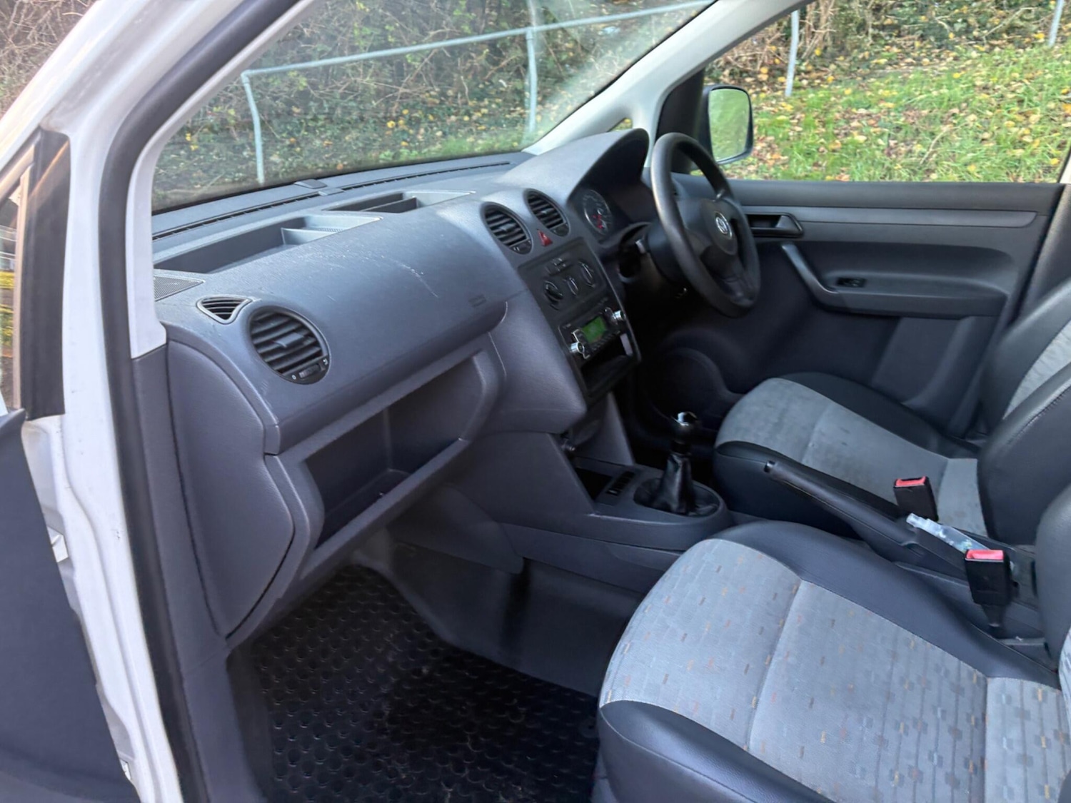 Used Volkswagen Caddy 2012 for sale - 76888931: Photo 21