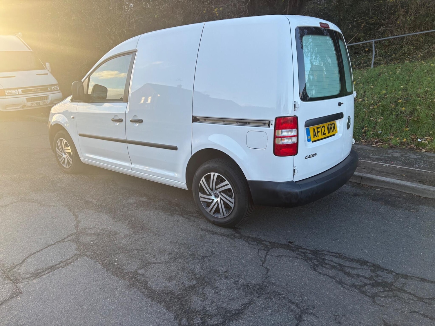 Used Volkswagen Caddy 2012 for sale - 76888931: Photo 3