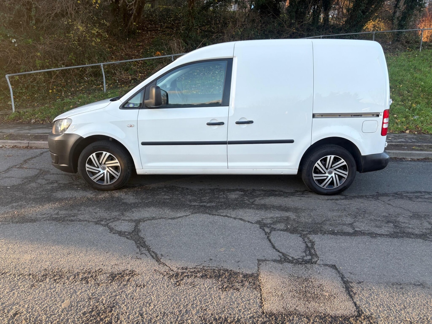 Used Volkswagen Caddy 2012 for sale - 76888931: Photo 32
