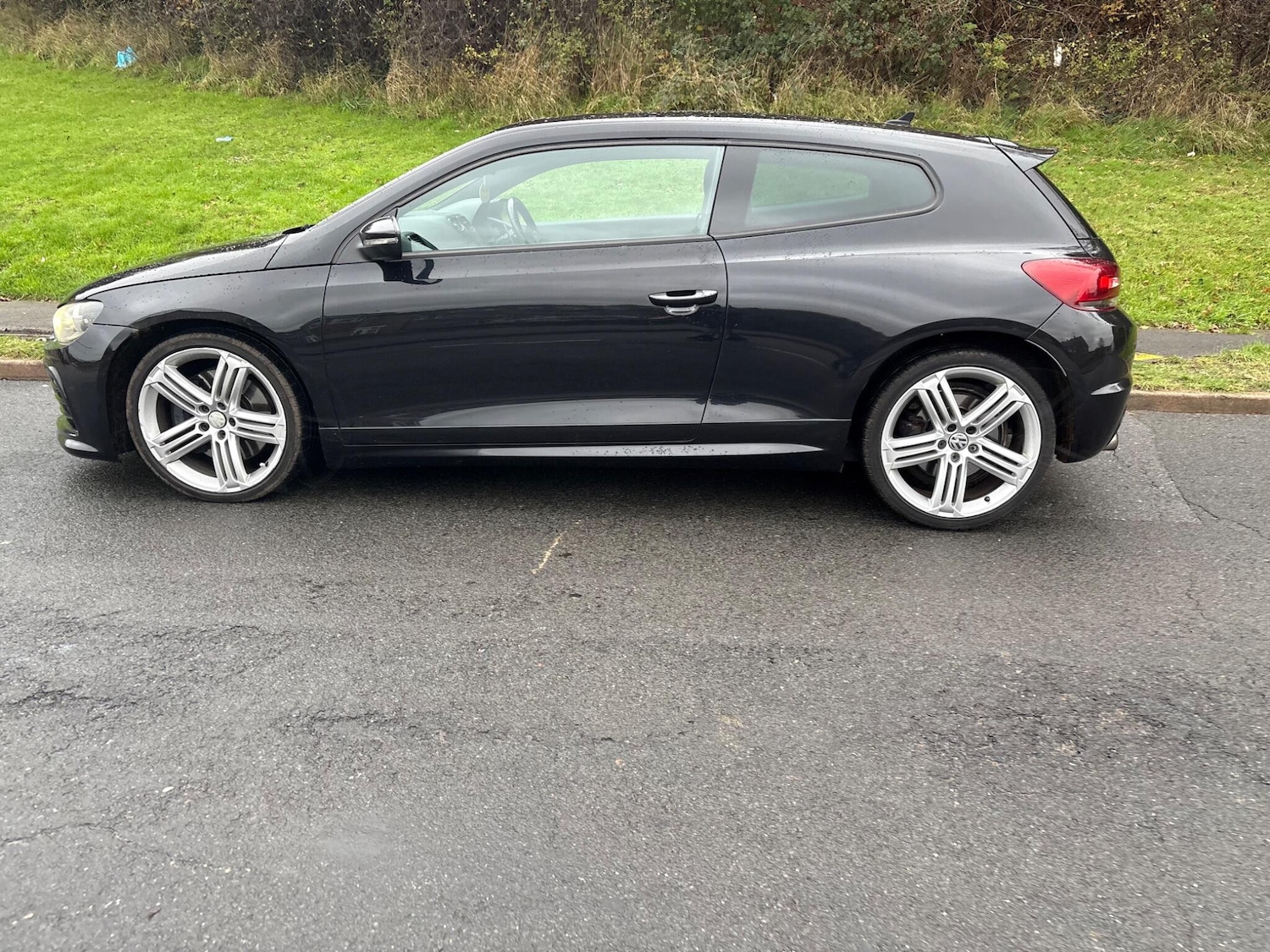 Used Volkswagen Scirocco 2012 for sale - 77256561: Photo 2