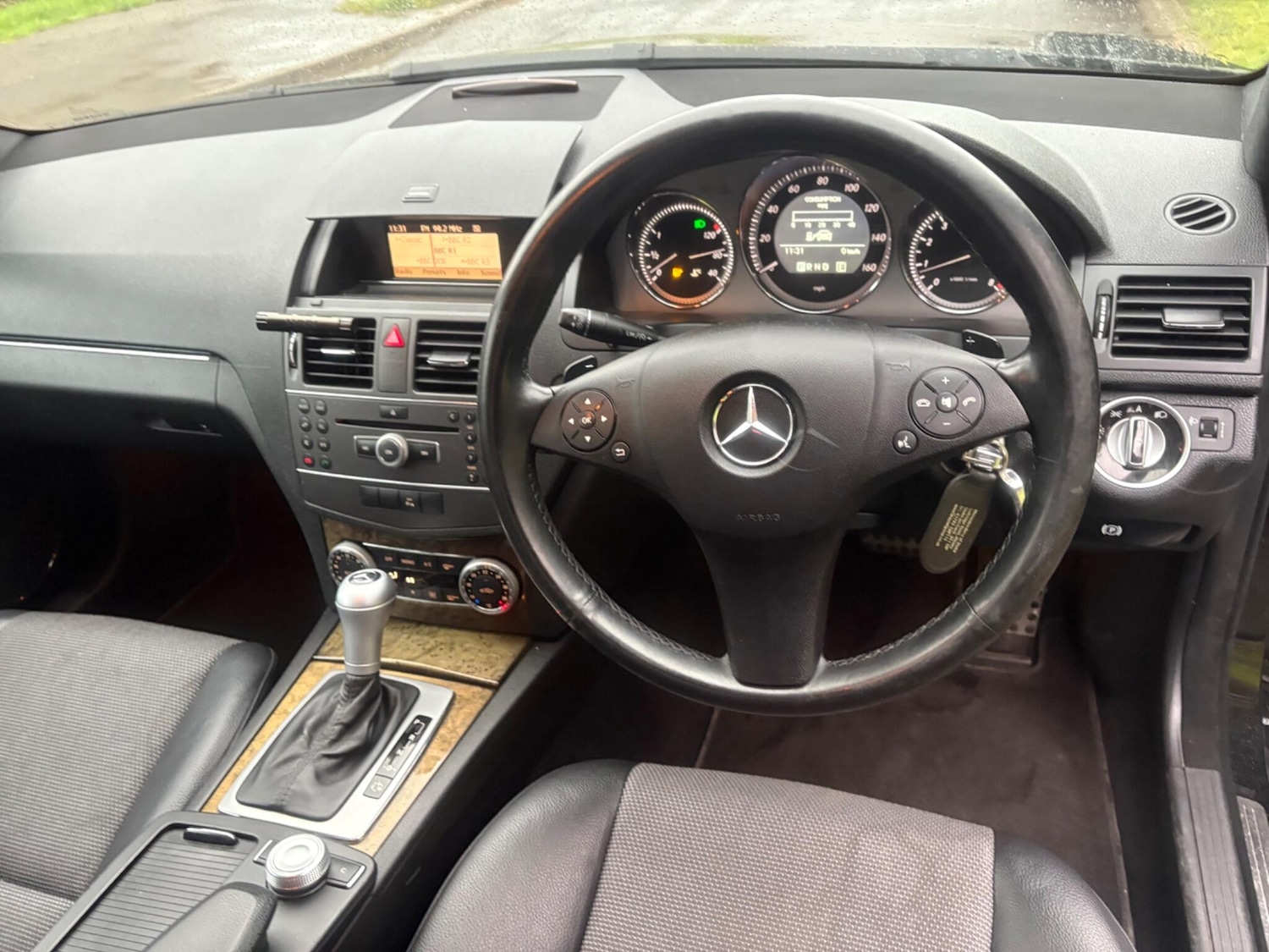 Used Mercedes-Benz C Class 2010 for sale - 76888932: Photo 25