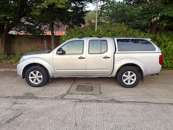 Used Nissan Navara 2015 for sale - 78536877: Photo