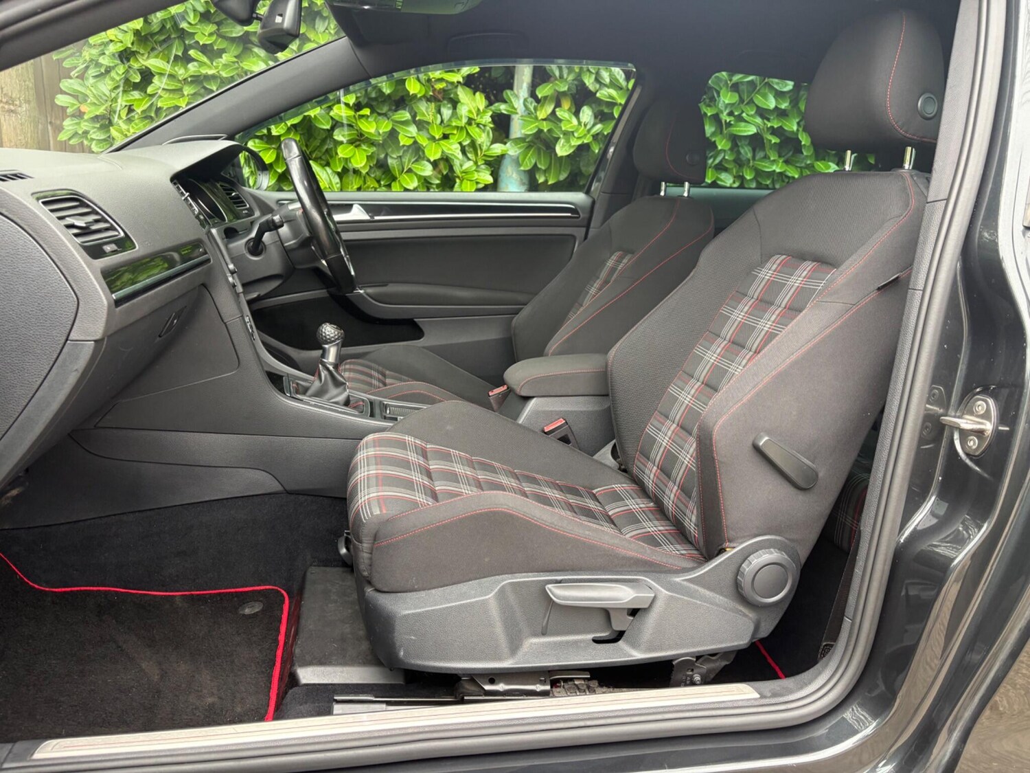 Used Volkswagen Golf 2016 for sale - 77802563: Photo 25