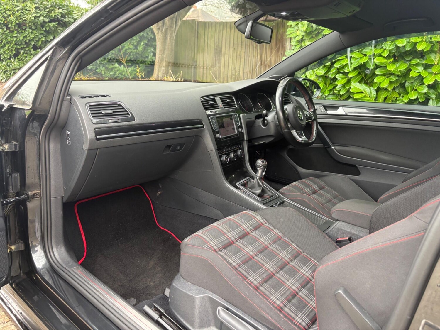 Used Volkswagen Golf 2016 for sale - 77802563: Photo 27