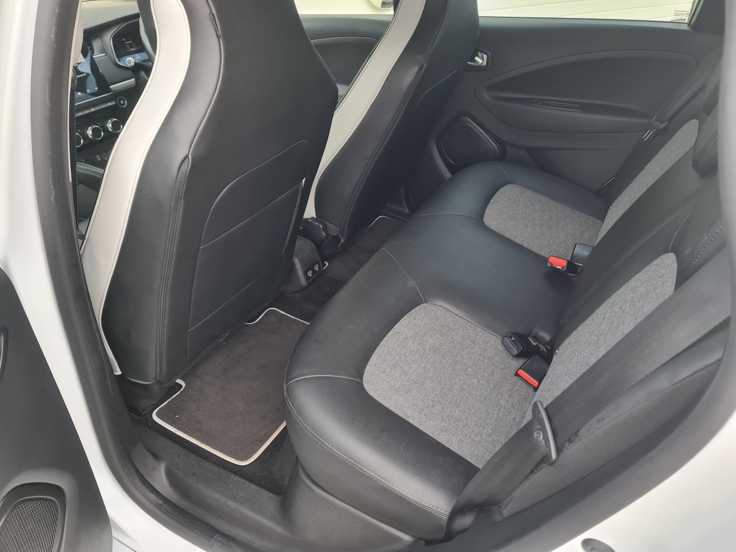 Used Renault Zoe 2020 for sale - 76314234: Photo 11