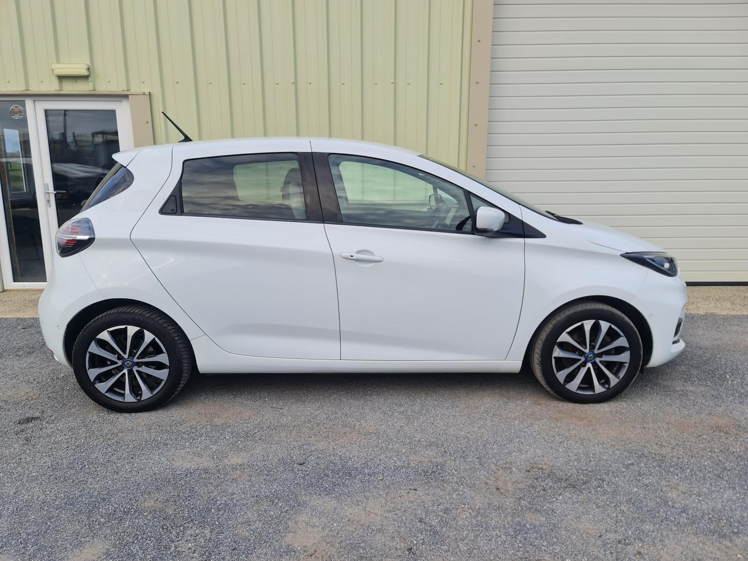 Used Renault Zoe 2020 for sale - 76314234: Photo 6